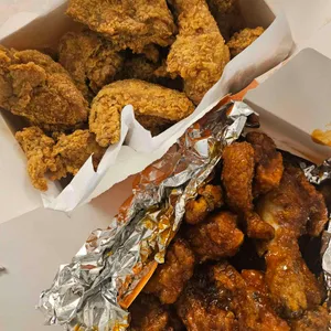 덤브치킨 사진