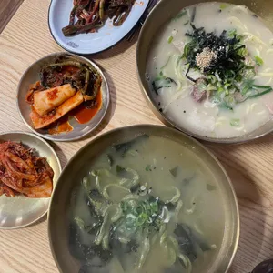 웃뜨르항아리 사진