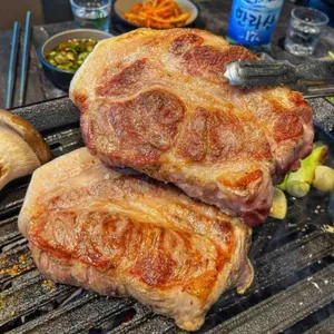 금돗 성산흑돼지 사진