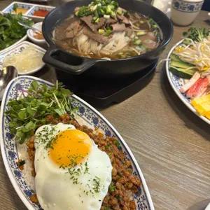 띤뜨 사진