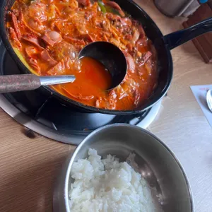 최네집 사진