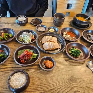 황산항아리보쌈 사진