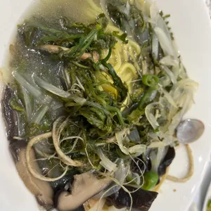 더퍼스트 서래향 사진