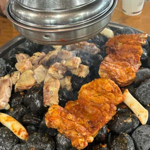 참나무숯불닭갈비 사진