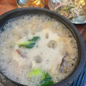돌솥집황제누룽지탕 사진