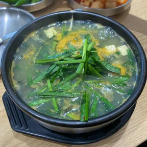 함경찬굴국밥&밀면 사진 1