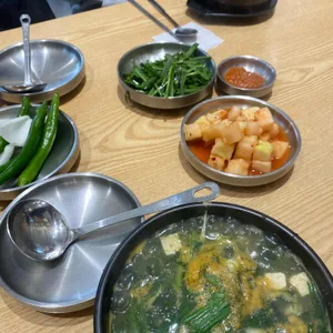 함경찬굴국밥&밀면 사진 2