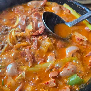 최네집 사진