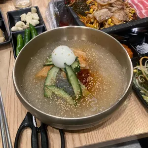 고집 사진