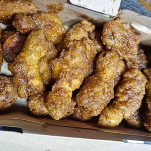 교촌치킨 사진