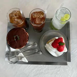 안지 사진