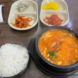 윤가네김밥 사진