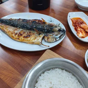 어촌마을굴밥생선구이쭈꾸미 사진