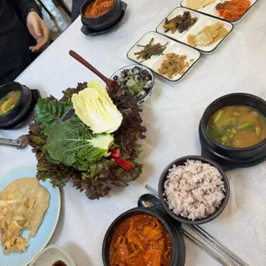 당산나무집 사진