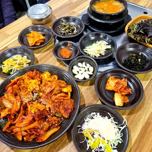 용산식당 사진
