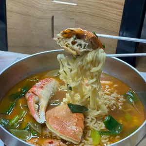 돌고래횟집 사진