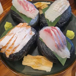 스시온더레일 사진