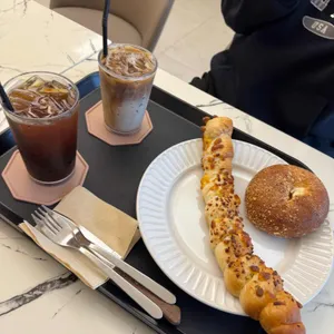 브레드오뉴 사진