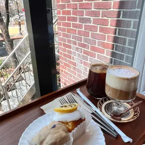 연남동 벚꽃집 사진
