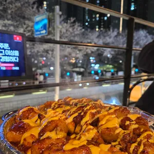 훌랄라참숯치킨 사진