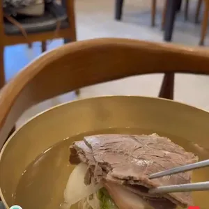 윤밀원 사진