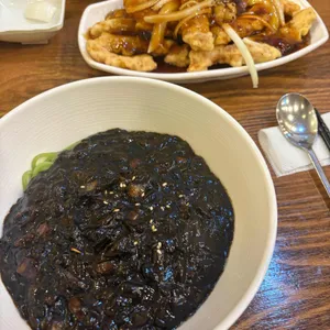 수련반점 사진