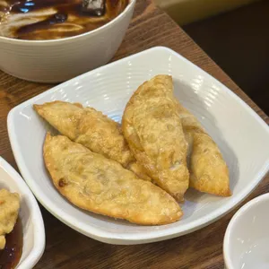 수련반점 사진