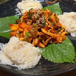 소굴 사진