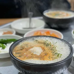 24시원조굴뚝배기전문점 사진