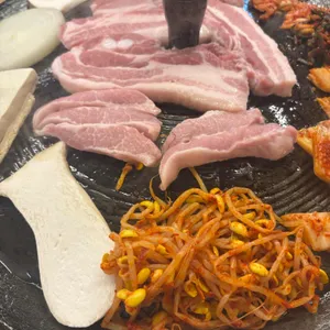 싹쓰리솥뚜껑삼겹살 사진