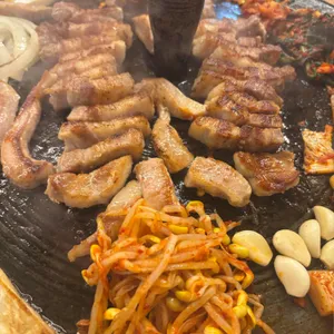 싹쓰리솥뚜껑삼겹살 사진