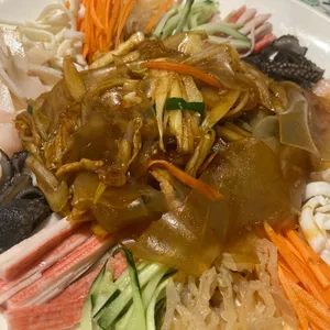 청인 사진 1