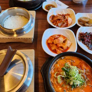 여명국밥 사진