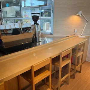어로드사이드 리뷰 사진