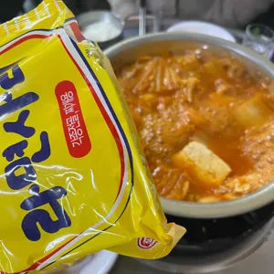 장호왕곱창김치찌개 사진