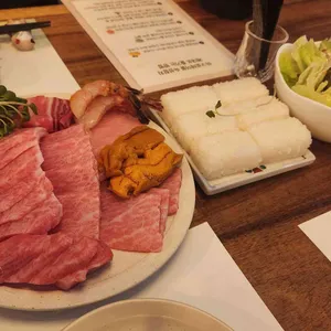 마구로테이블 사진