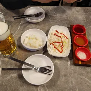 참나무숯불통닭구이 사진