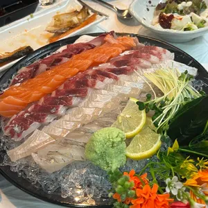 회뜨는 수산 사진
