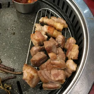 육시리 사진