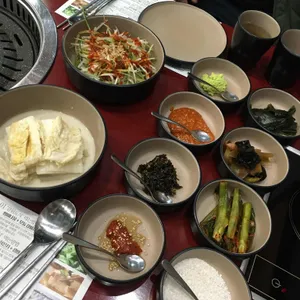 육시리 사진
