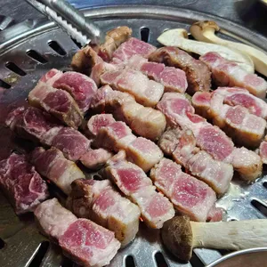 숯돌이네돼지 사진