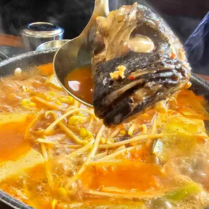 청담찌개마을 솥뚜껑삼겹살 사진
