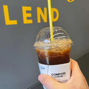 컴포즈커피 사진