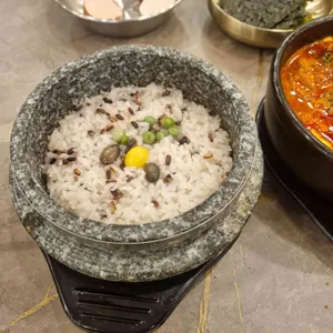 완뚝순두부 사진