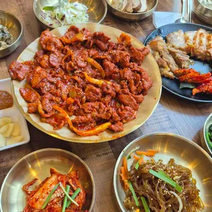 고마나루 돌쌈밥 사진
