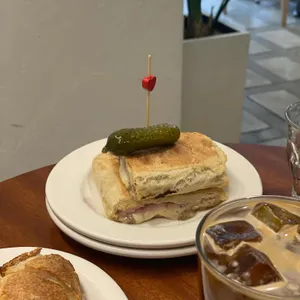 릴리언 사진