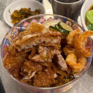 뉴러우멘관즈 사진