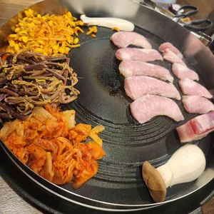 돈날 사진