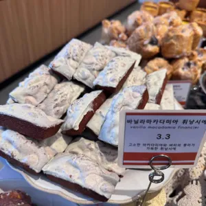 꾸드뱅 사진