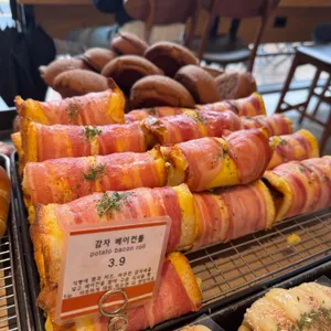 꾸드뱅 사진